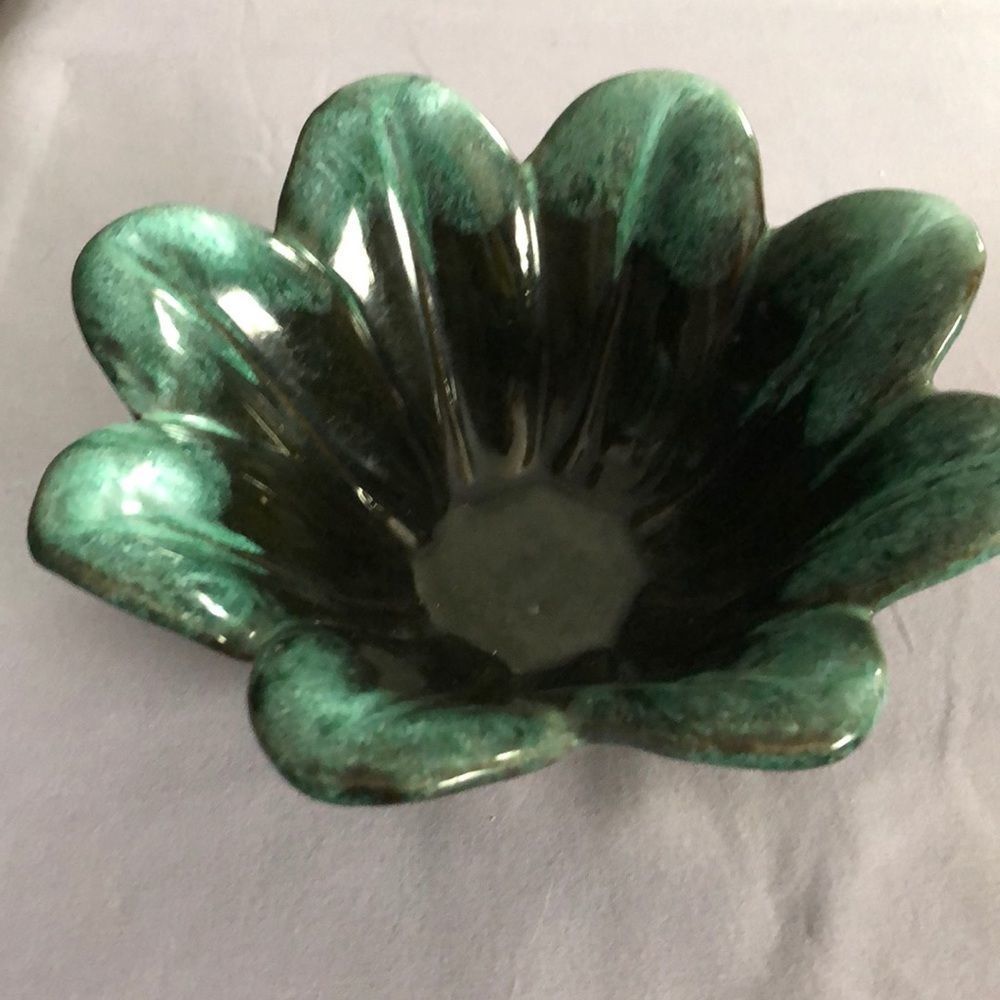 Blue mountain pottery flower dish